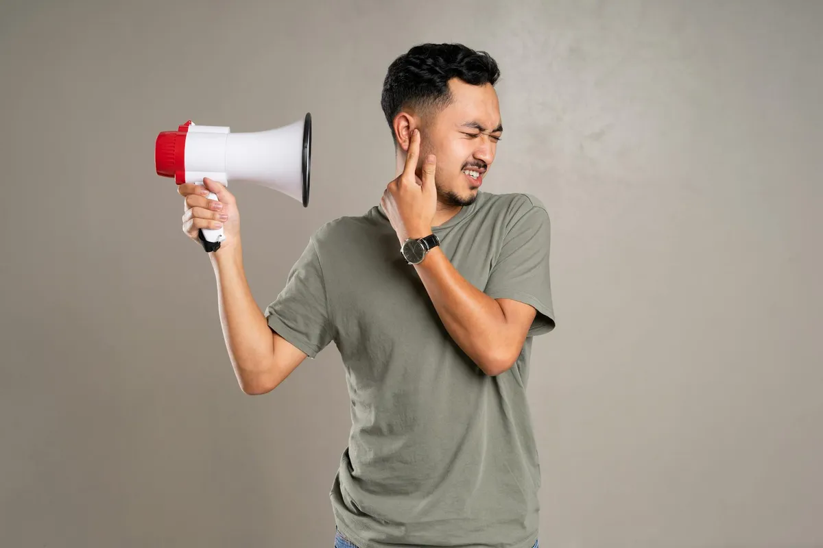 Earache — health symptom