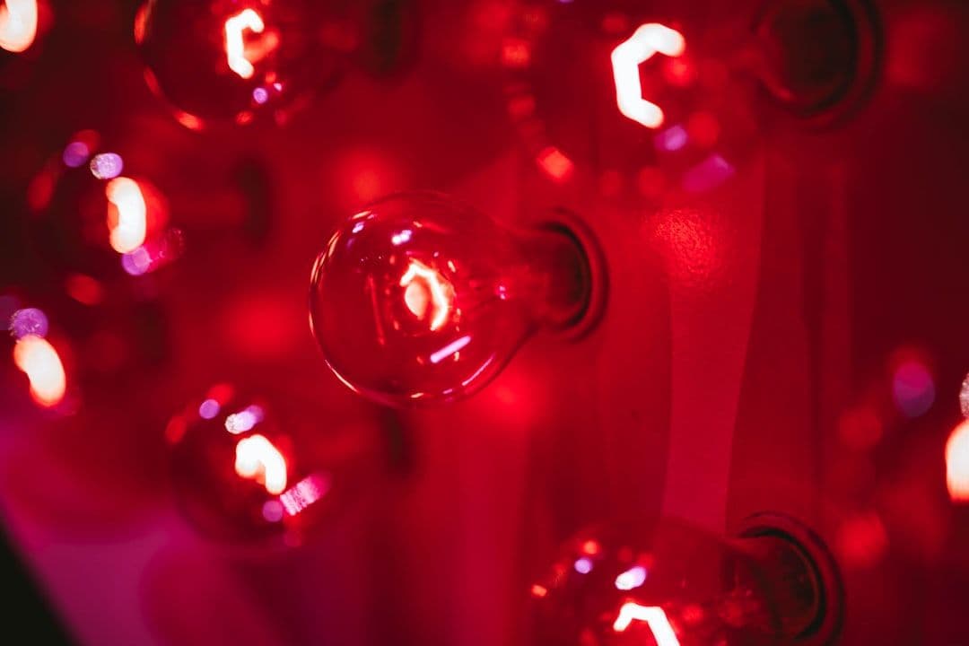 Red Light Therapy: Complete Guide to Uses, Evidence & Finding Practitioners — holistic health
