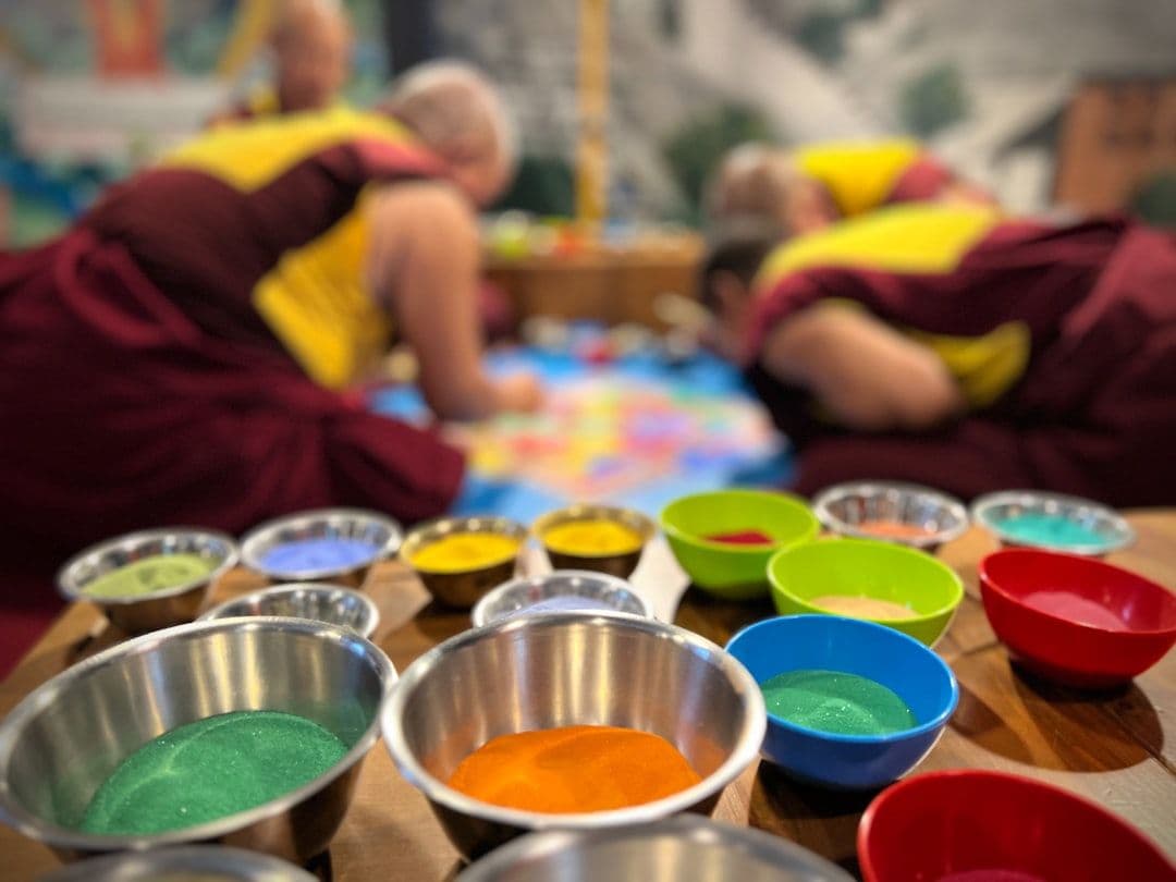 Your First Colour Therapy Session: What to Expect — holistic health