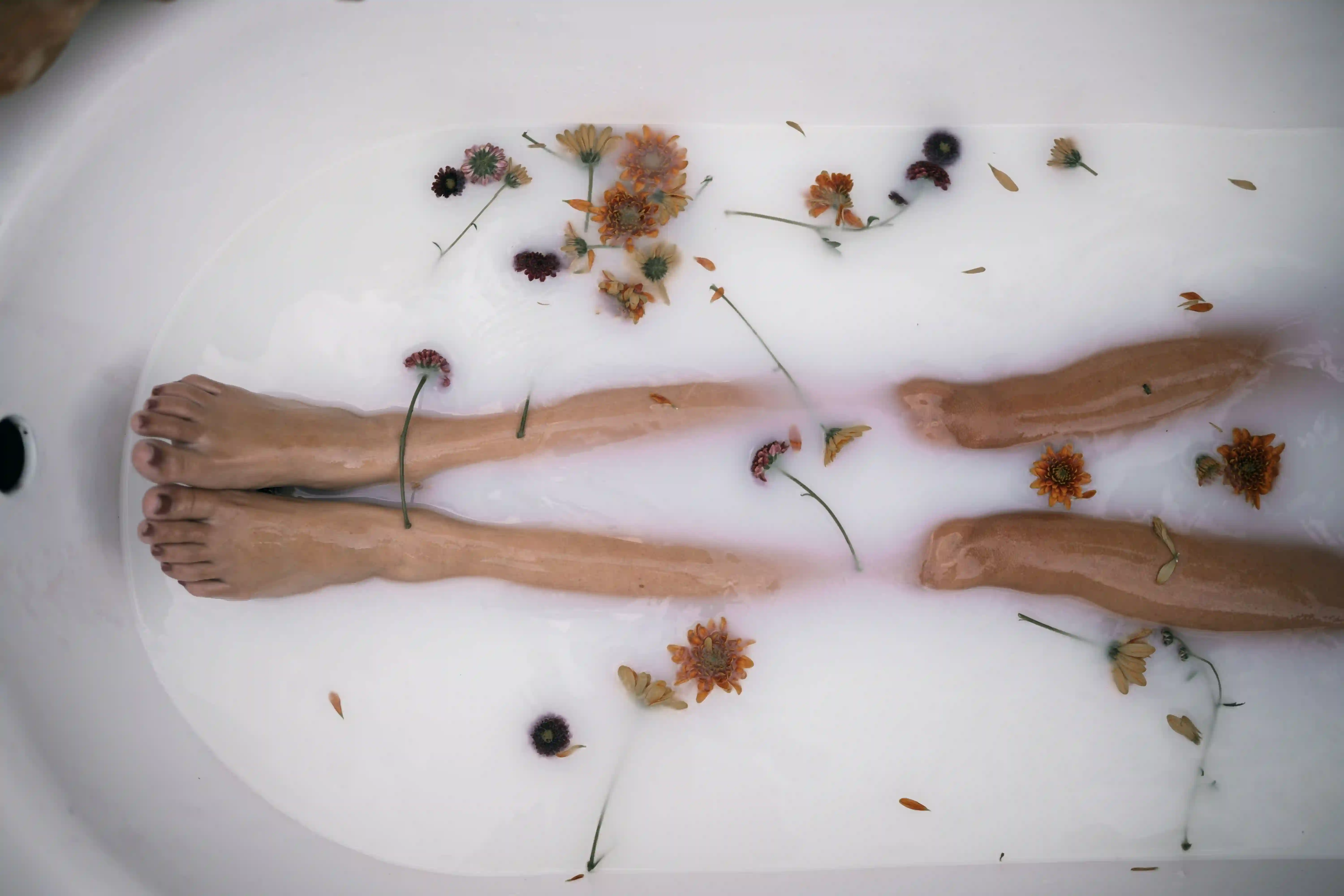Amazonian Floral Baths: Tradition, Meaning, and Safety