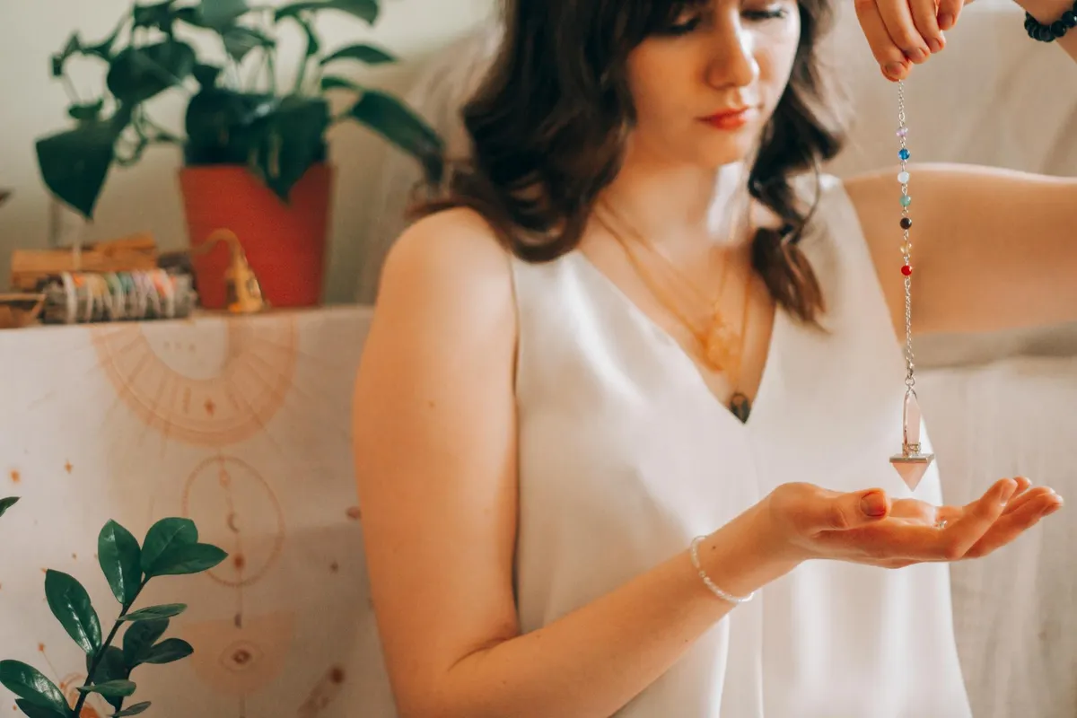 Aura Reading — Metaphysical health practice