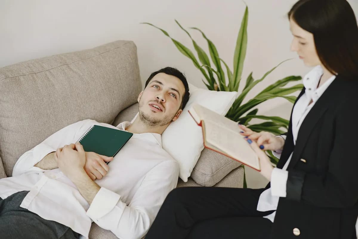 Hypnoanalysis — Alternative health practice